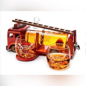 NWT, Firetruck Whiskey Decanter Set